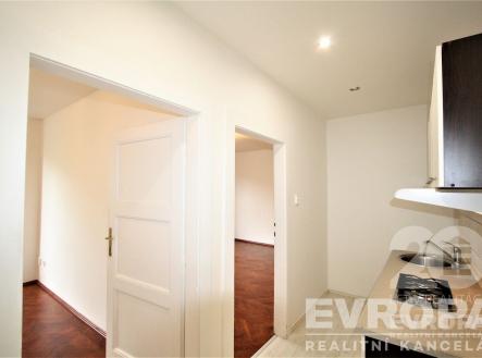 . | Pronájem bytu, 2+kk, 39 m²