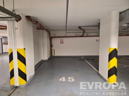 . | Pronájem - malý objekt/garáž