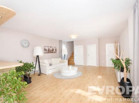 . | Pronájem - dům/vila, 170 m²