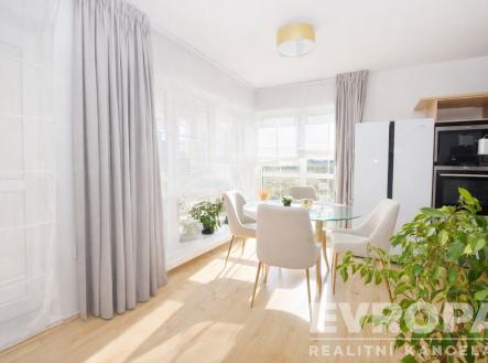 . | Pronájem - dům/vila, 170 m²