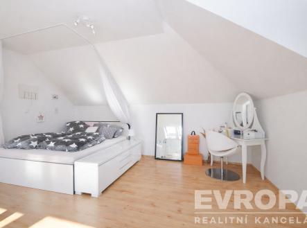 . | Pronájem - dům/vila, 170 m²