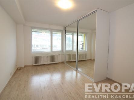 . | Pronájem bytu, 2+1, 60 m²