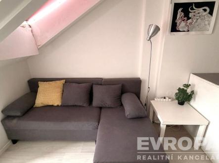 . | Pronájem bytu, 2+kk, 49 m²