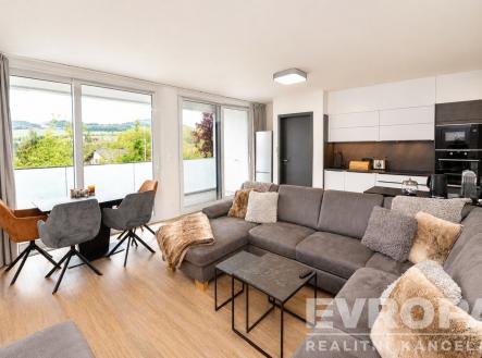 . | Pronájem bytu, 3+kk, 81 m²