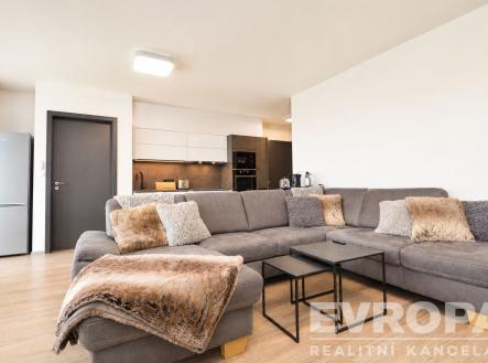. | Pronájem bytu, 3+kk, 81 m²