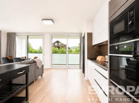 . | Pronájem bytu, 3+kk, 81 m²