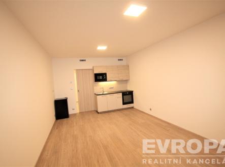 . | Pronájem bytu, 1+kk, 34 m²