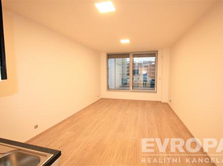 . | Pronájem bytu, 1+kk, 34 m²