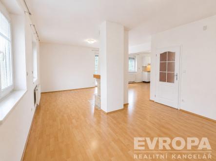 . | Pronájem - dům/vila, 200 m²