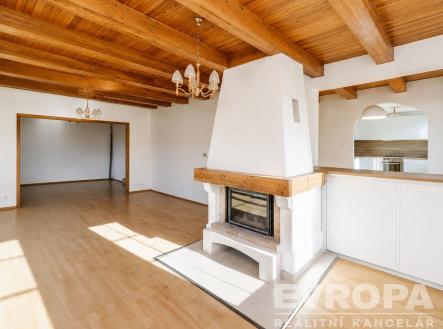 . | Pronájem - dům/vila, 350 m²