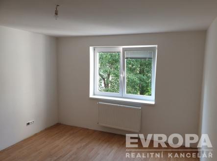 . | Pronájem bytu, 2+kk, 45 m²