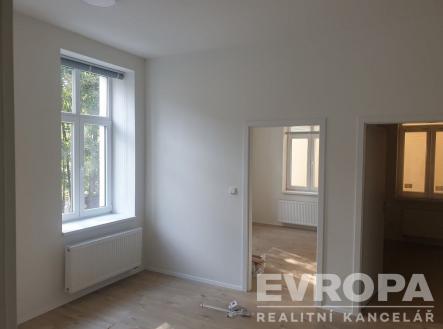 . | Pronájem bytu, 3+kk, 53 m²