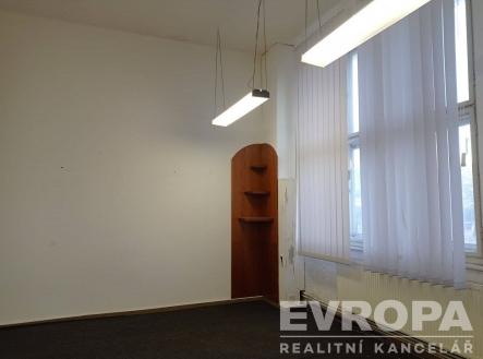 . | Pronájem - skladovací prostor, 30 m²