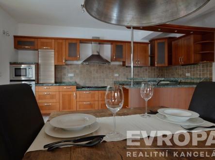 . | Prodej - dům/vila, 350 m²