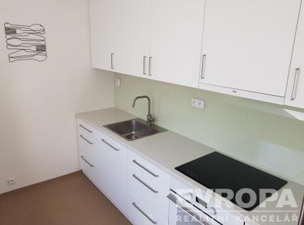 . | Pronájem bytu, 4+1, 86 m²