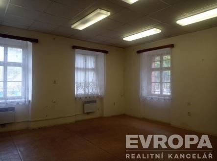. | Pronájem - skladovací prostor, 64 m²