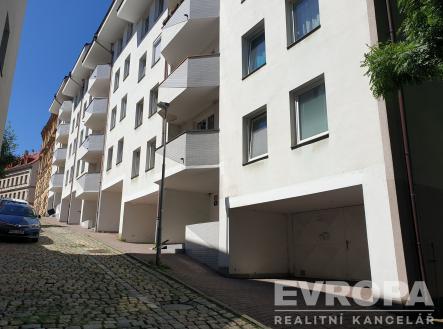 Pronájem bytu, 1+kk, 36 m² obrázek