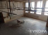 Pronájem - výrobní prostor, 180 m²