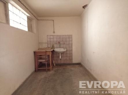 . | Pronájem - výrobní prostor, 180 m²