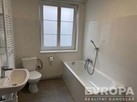 . | Pronájem bytu, 4+kk, 63 m²