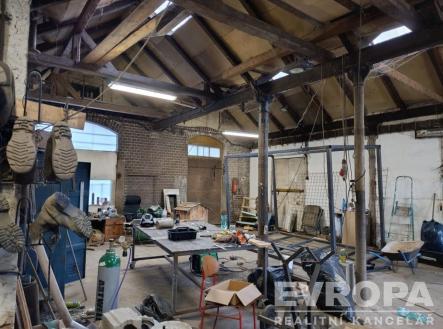 . | Pronájem - výrobní prostor, 290 m²