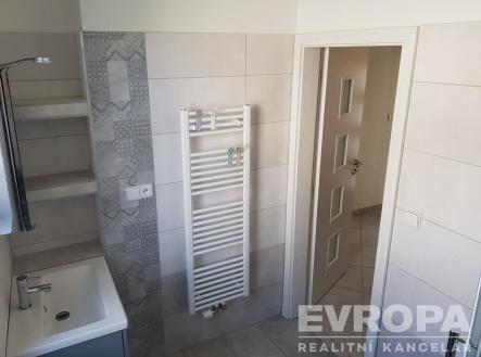 . | Pronájem bytu, 2+kk, 55 m²
