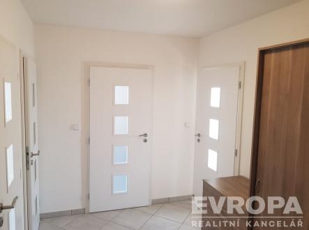 . | Pronájem bytu, 2+kk, 55 m²