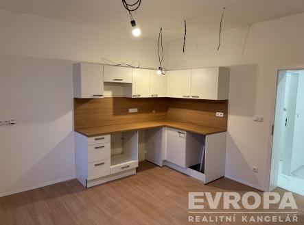 . | Prodej bytu, 1+kk, 32 m²