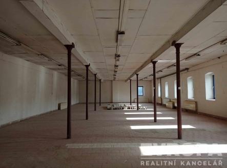 . | Pronájem - skladovací prostor, 520 m²