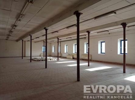 . | Pronájem - skladovací prostor, 520 m²