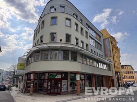 . | Pronájem bytu, 2+kk, 1 800 m²