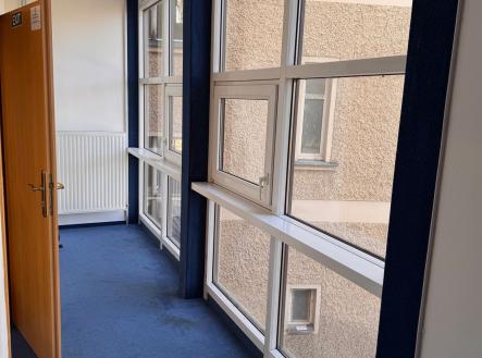 . | Pronájem - kanceláře, 520 m²