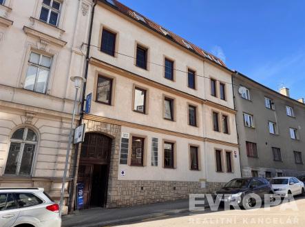 . | Pronájem - kanceláře, 520 m²