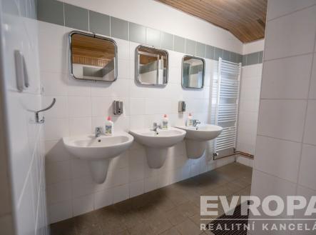 . | Prodej - dům/vila, 279 m²