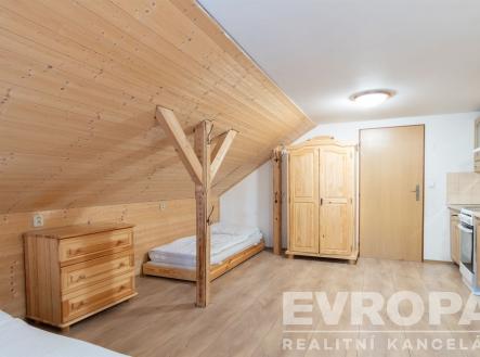 . | Prodej - dům/vila, 180 m²