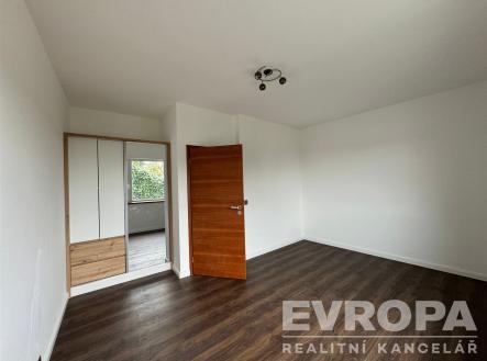 . | Pronájem bytu, 4+kk, 122 m²