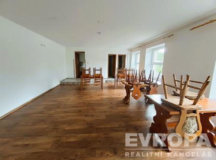 restaurace | Pronájem - dům/vila, 302 m²