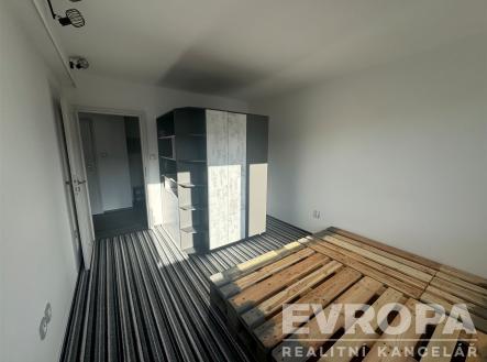 . | Pronájem bytu, 3+kk, 70 m²