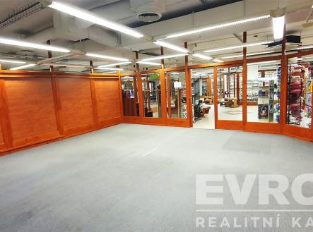 . | Pronájem - obchodní prostor, 52 m²