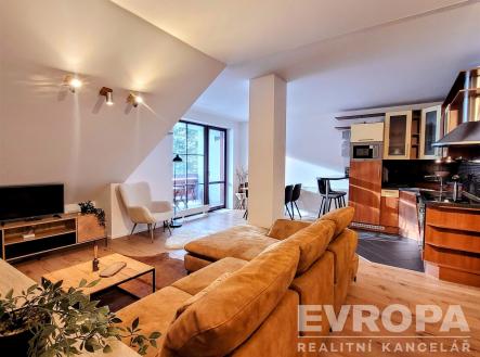 . | Pronájem bytu, 2+kk, 84 m²
