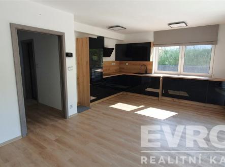 . | Pronájem - dům/vila, 79 m²