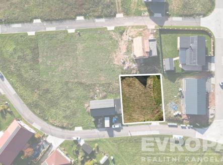 pozemek celkově | Prodej - pozemek pro bydlení, 736 m²