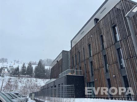 . | Pronájem bytu, 1+kk, 35 m²