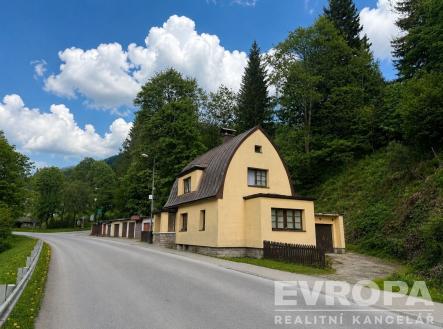 . | Prodej - dům/vila, 170 m²