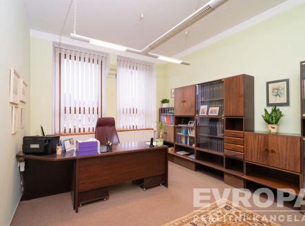 kancelář | Prodej - dům/vila, 330 m²