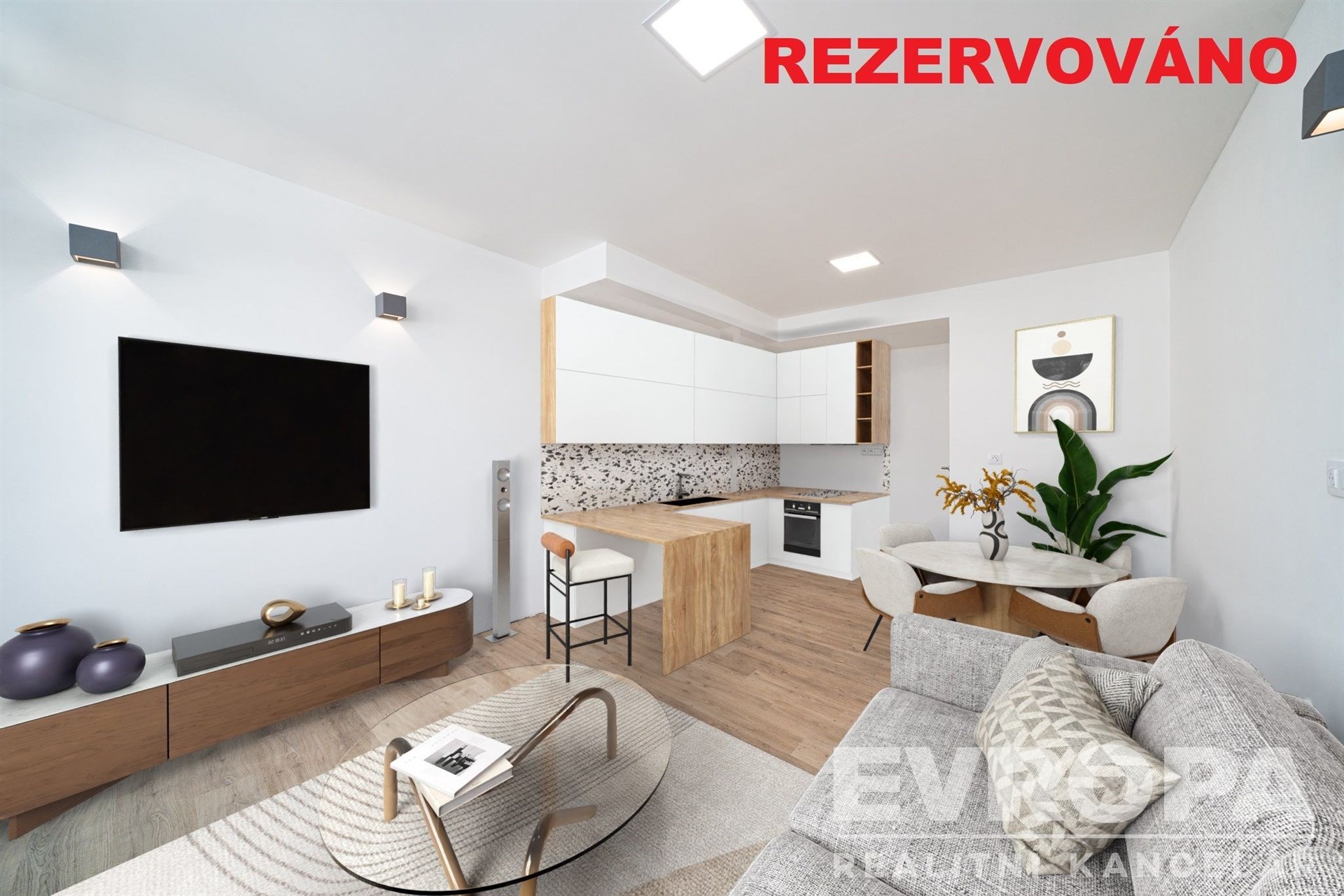 Světlý obývací pokoj s moderní kuchyní, parketová podlaha, velká okna, světlý a rekonstruovaný interiér, vestavěný nábytek.