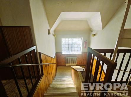 Schodiště | Prodej - obchodní prostor, 287 m²