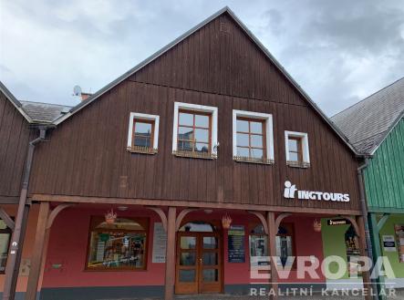 Pohled na dům | Pronájem - kanceláře, 29 m²