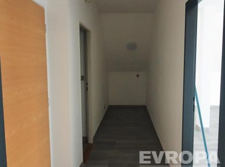 Společná chodba kanceláří | Pronájem - kanceláře, 29 m²