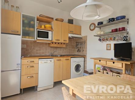 Kuchyň | Pronájem bytu, 1+1, 43 m²